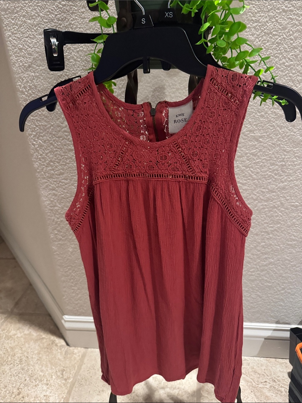 Knox Rose Sleeveless Lace Yoke Camisole in Rust Back Zipper Small
